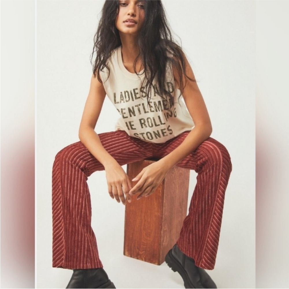 Ladies Free People Bronze Color Ribbed Velvet Pull On Flare Leg Pants Size Small